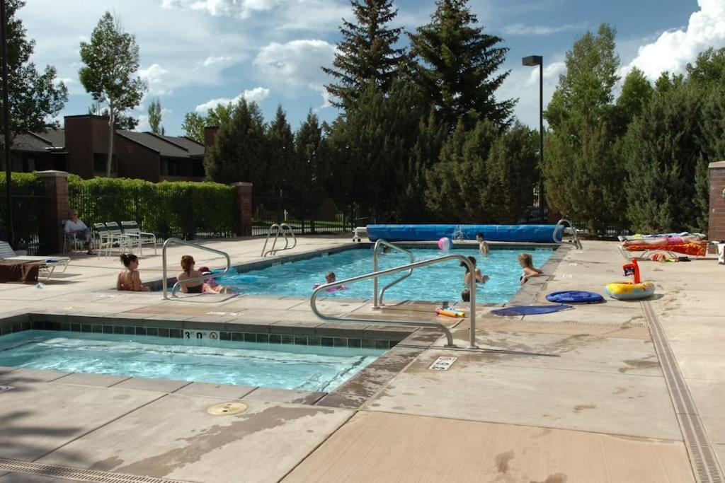 Family Friendly Condo - Парк-Сіті Екстер'єр фото